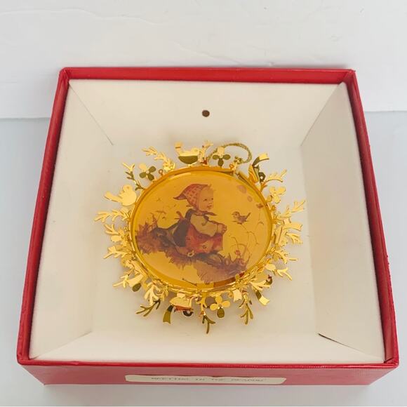 1986 Hummel Gold Ornament - Picture 9 of 10